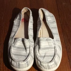 Roxy slip on shoes !
